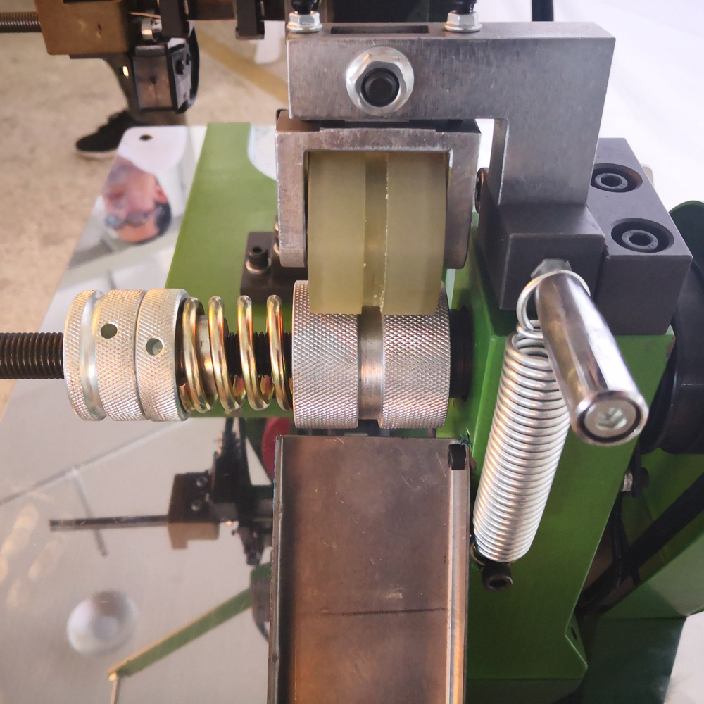 PM-371-M Auto top bottom machine(wire)