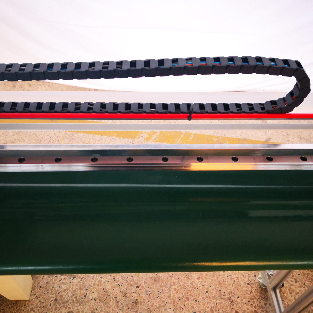 PM-081-M Normal open end cutting machine with robot arm