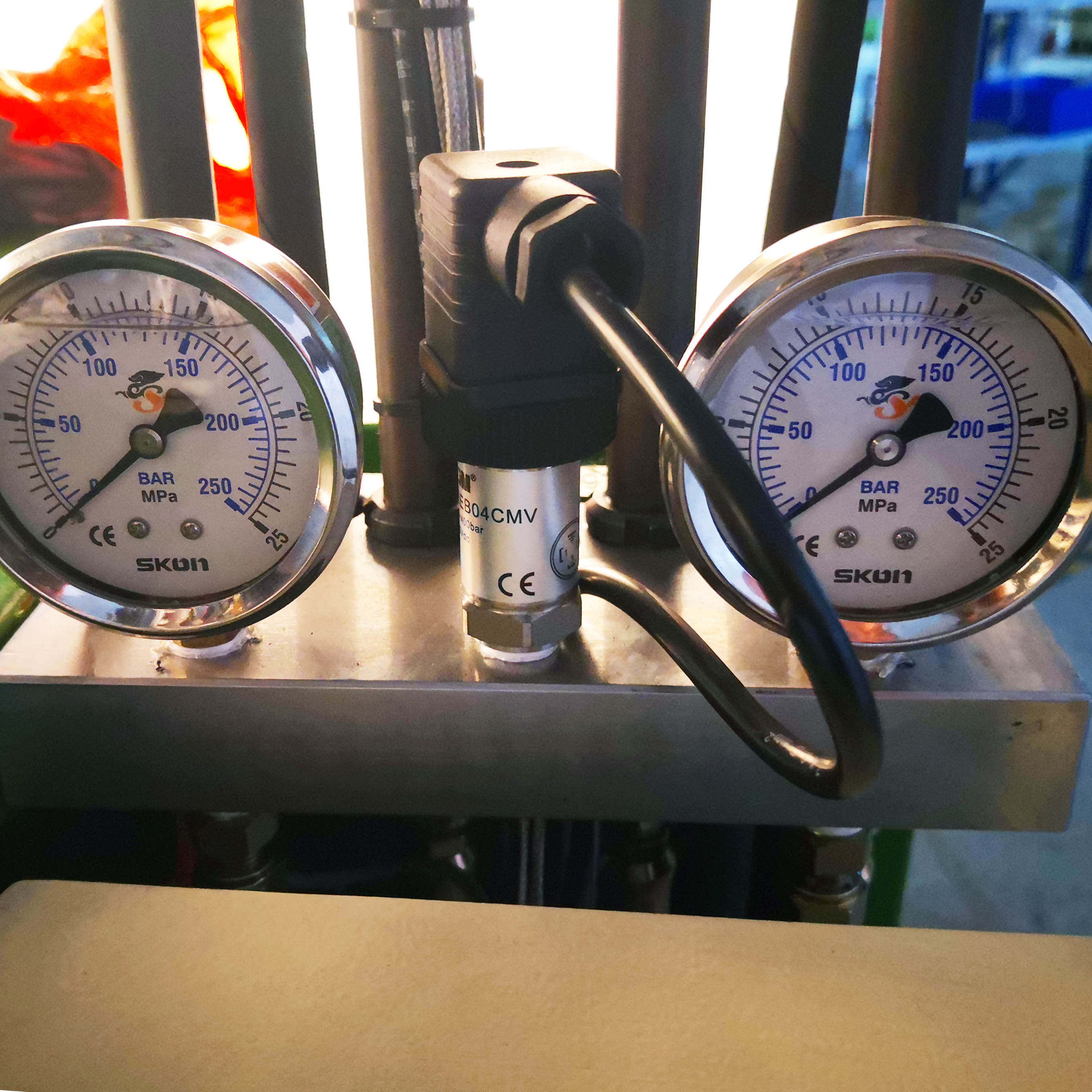 PM-019 Auto close end moulding machine