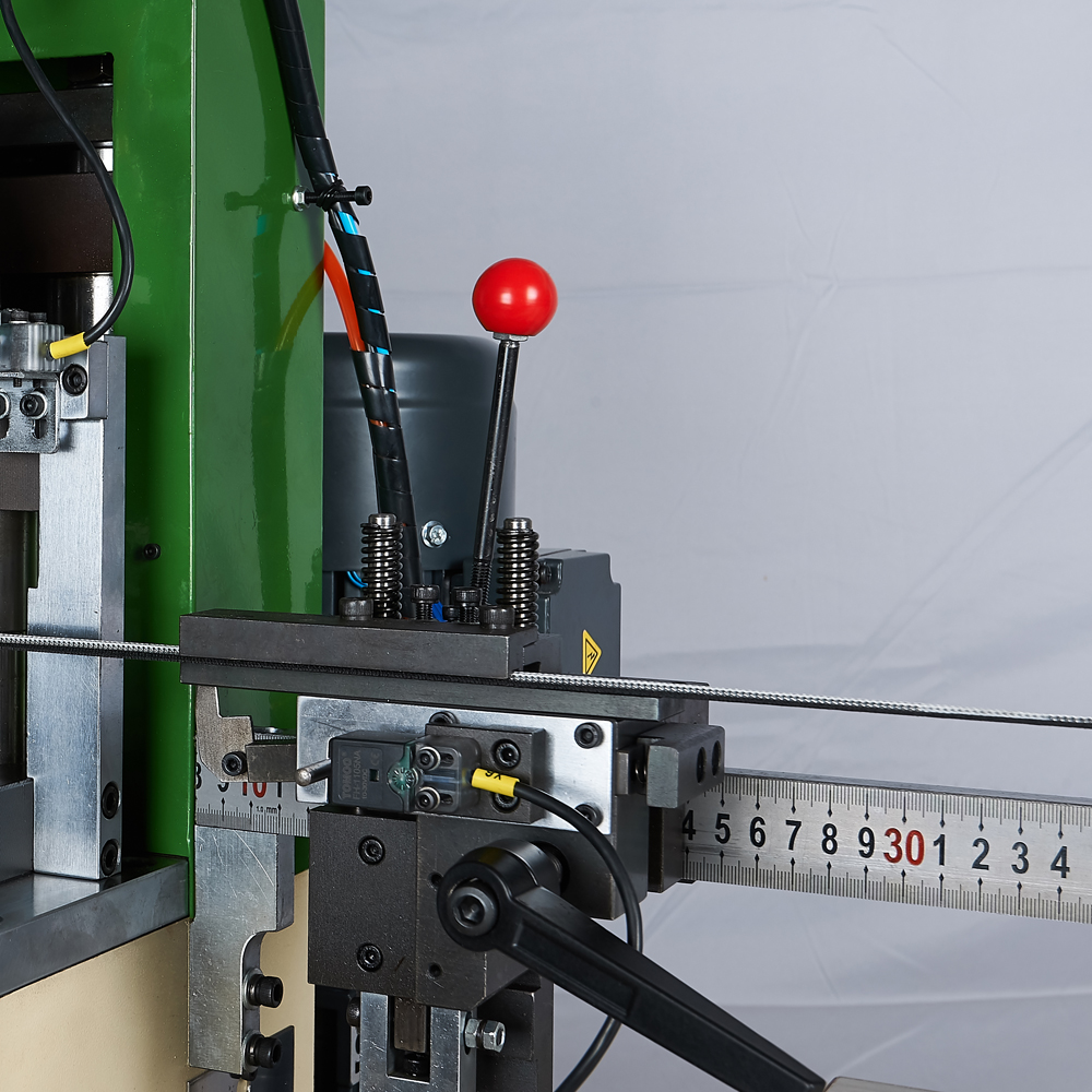 PM-031 Auto nylon zipper gapping machine(double teeth selection)