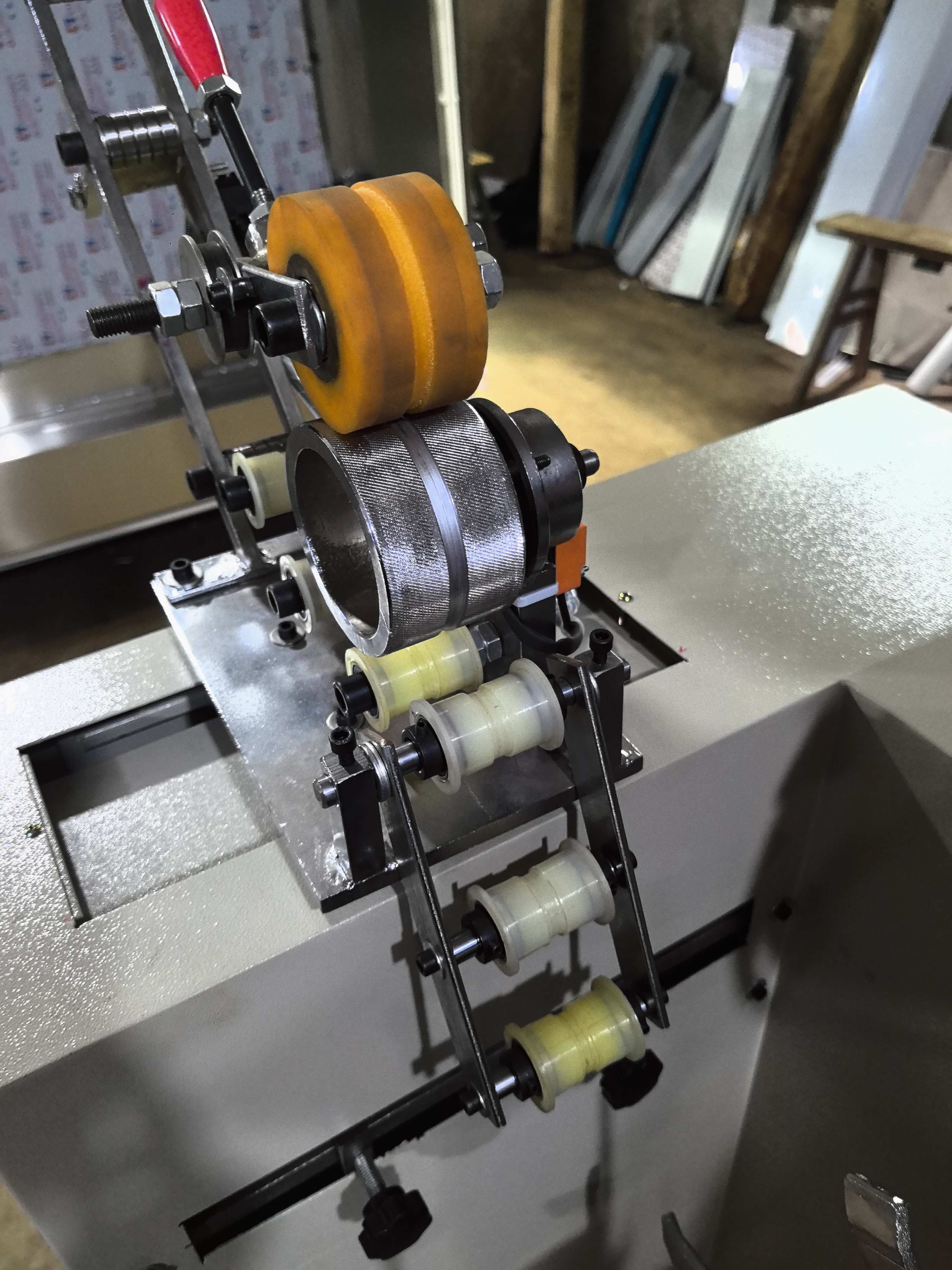 PM-131 Long chain zipper rolling and winding machine