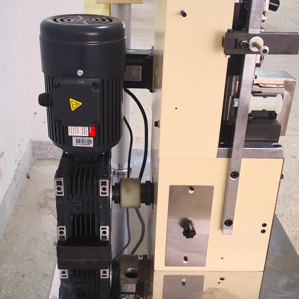 PM-032 Simple nylon zipper gapping machine(double teeth selection)