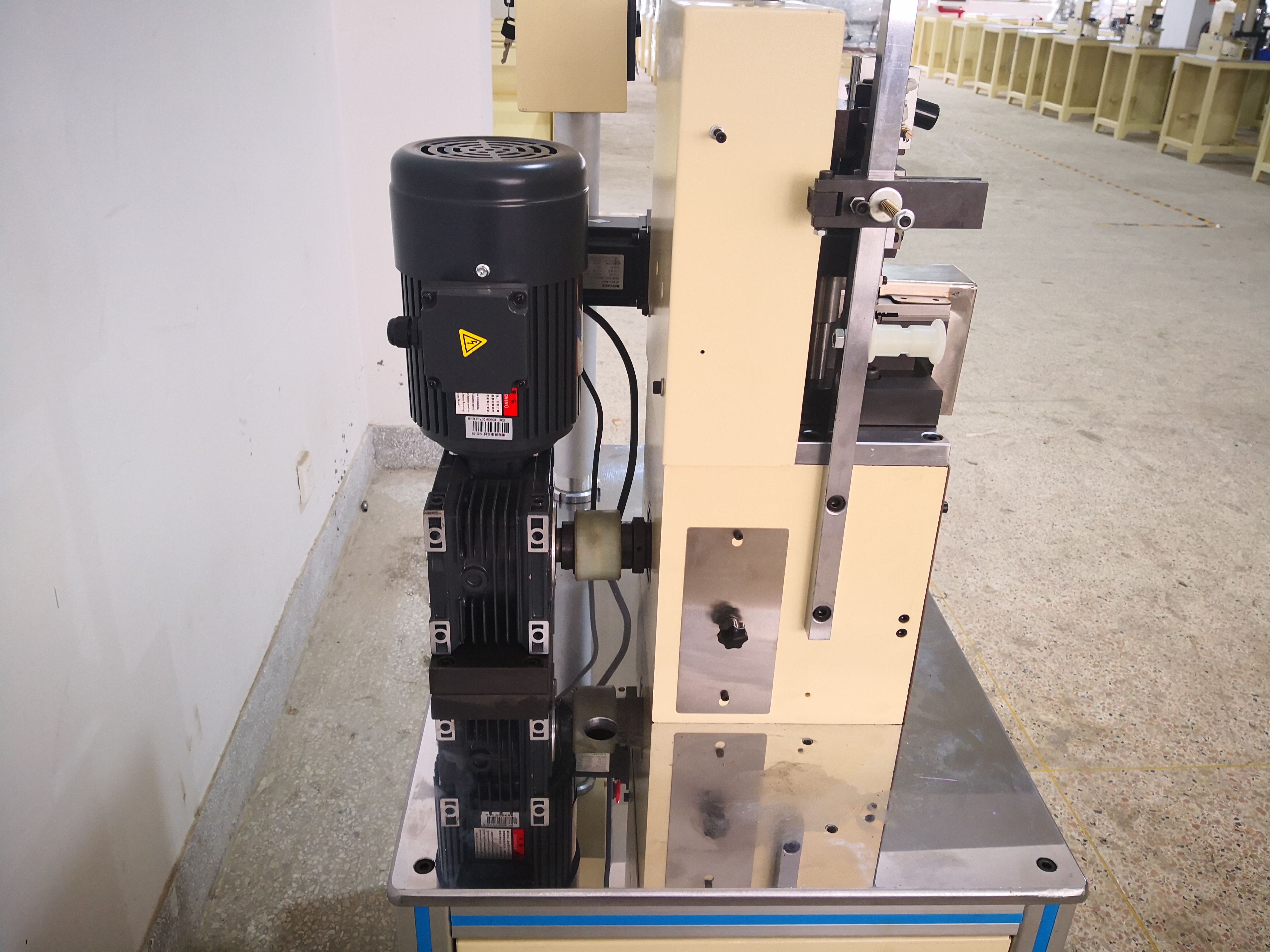 PM-032 Simple nylon zipper gapping machine(double teeth selection)
