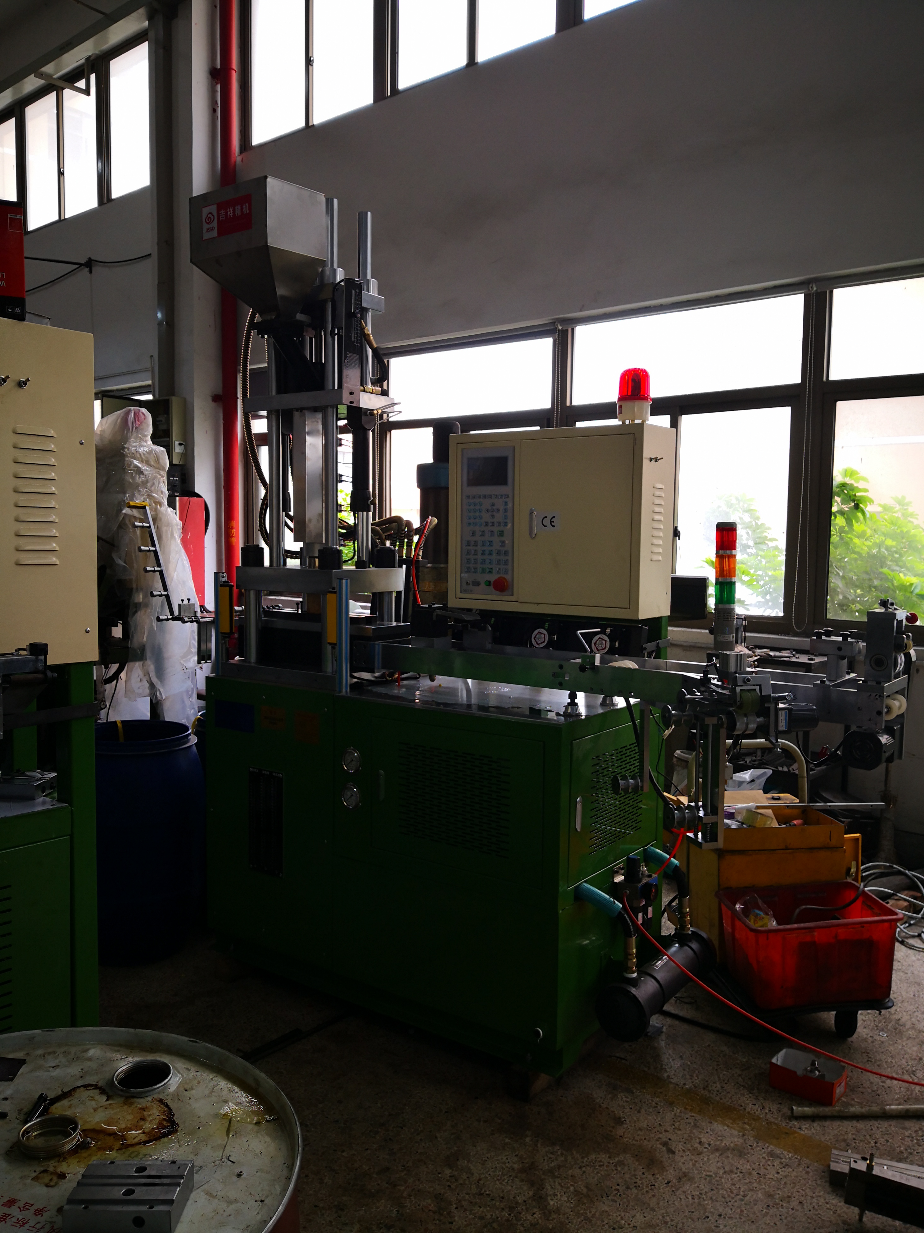 PM-013 Long chain plastic zipper injection moulding machine