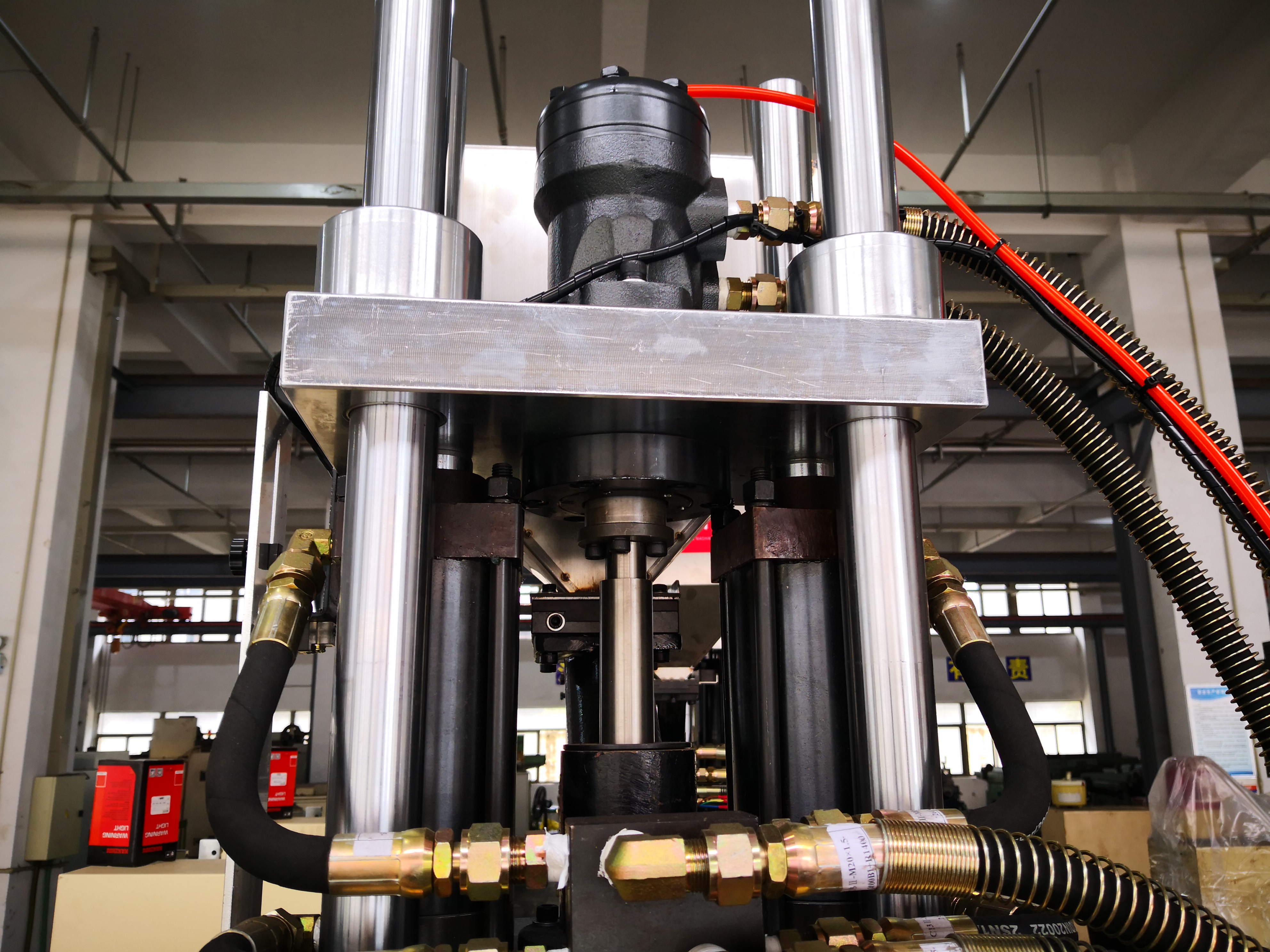 PM-013 Long chain plastic zipper injection moulding machine