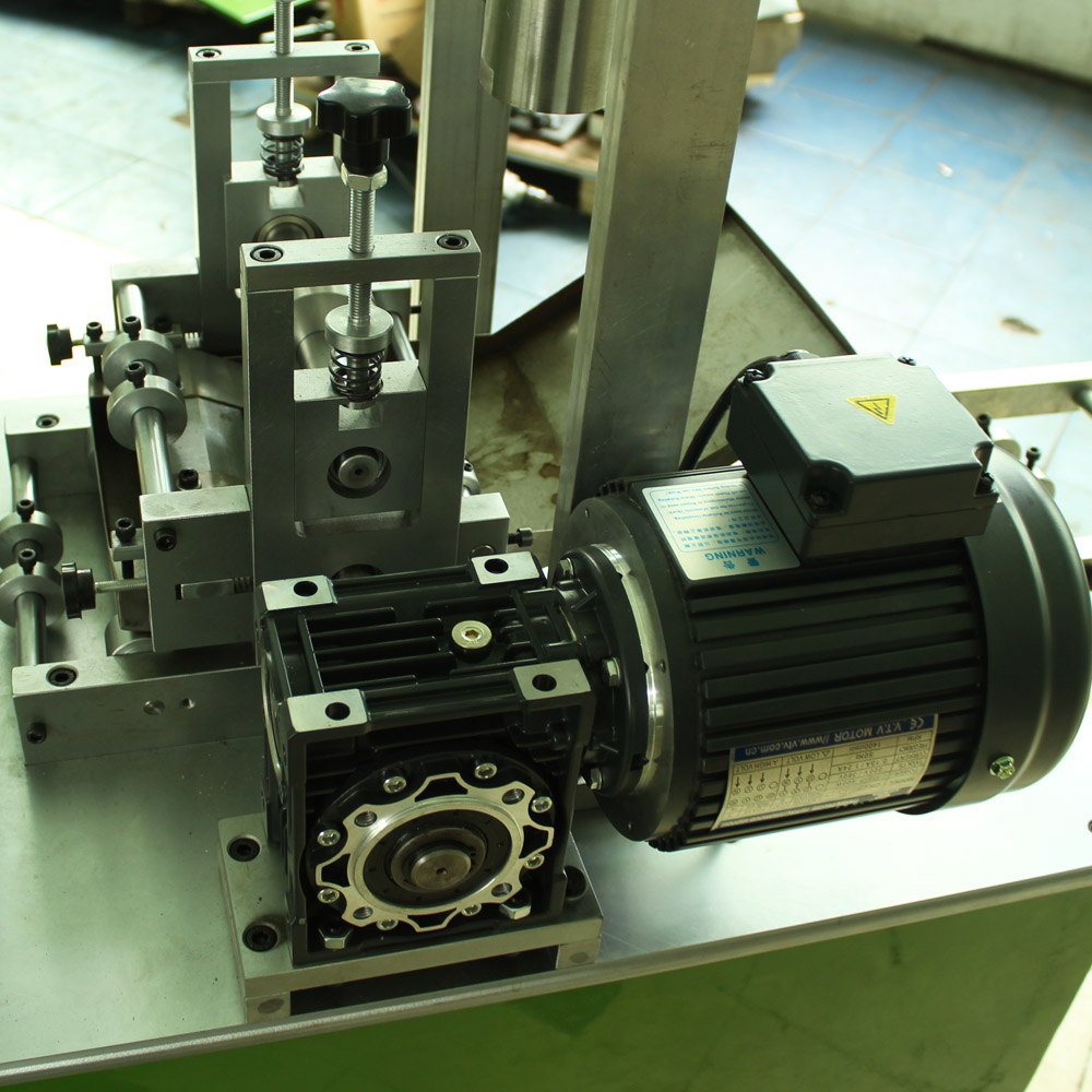 PM-154 Waterproof zipper coating glue machine