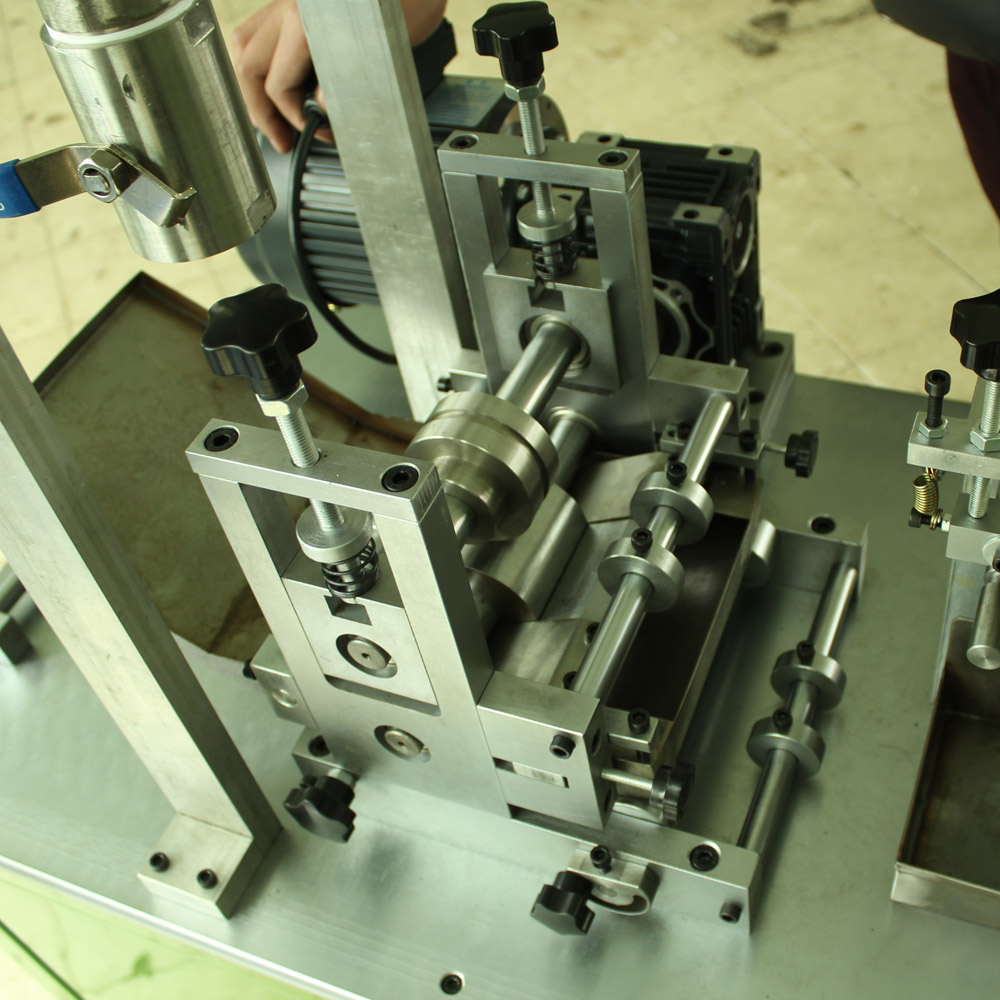 PM-154 Waterproof zipper coating glue machine