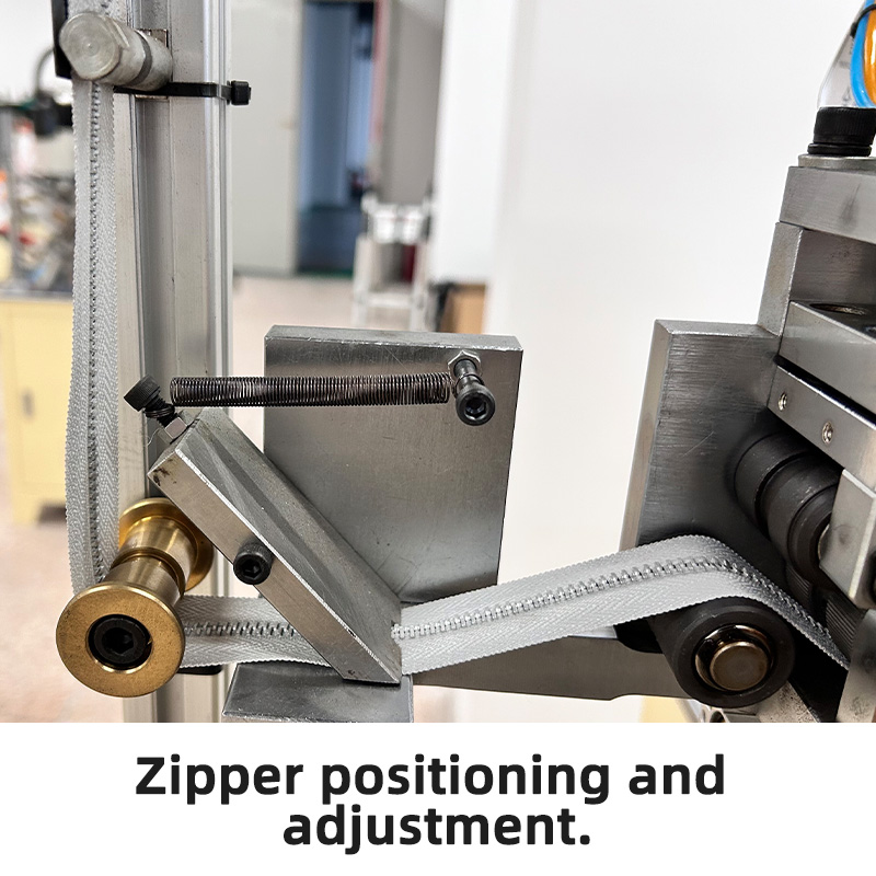 PM-051 Auto metal zipper gapping machine (double teeth selection)